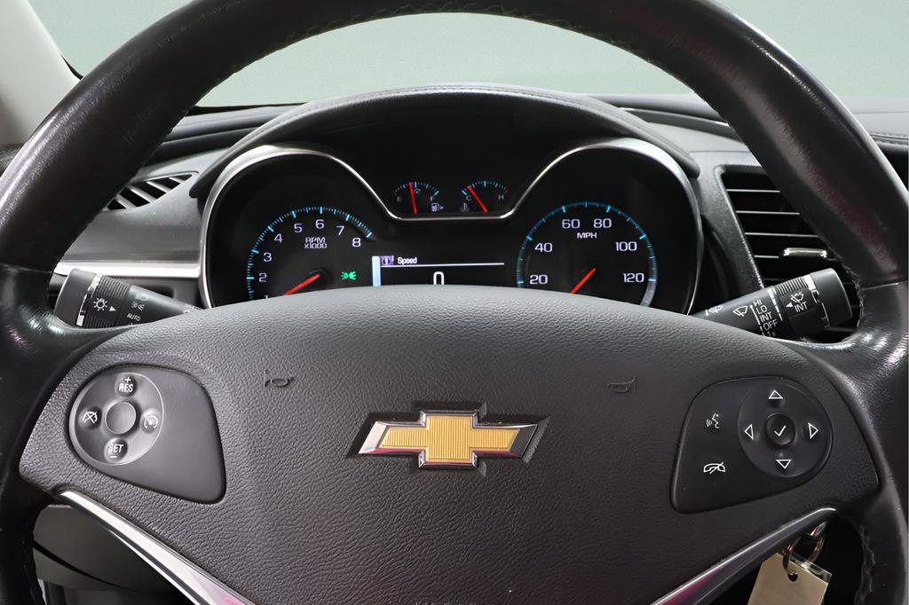 Used 2015 Chevrolet Impala LT FWD image 12