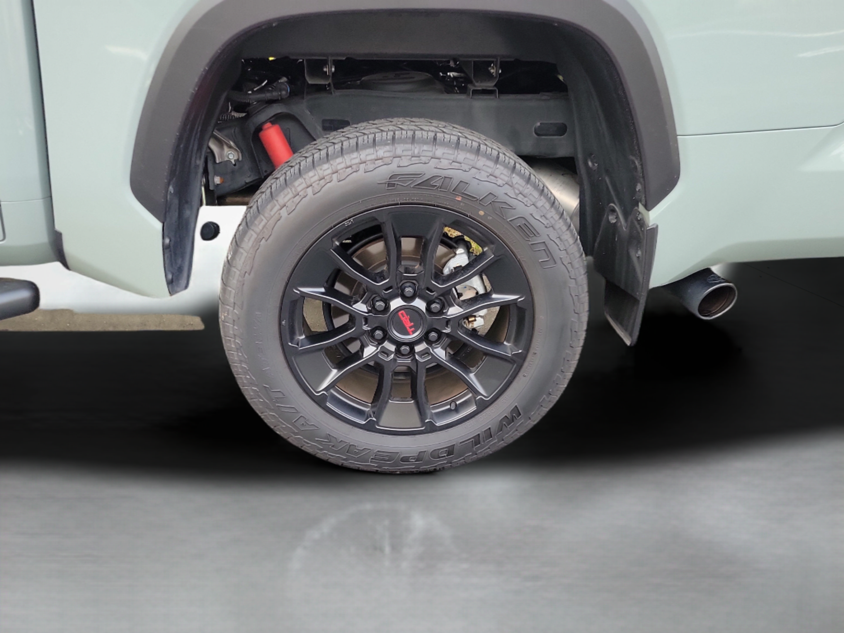 Used 2025 Toyota Tundra Limited w/ TRD Off-Road Package AWD/4WD image 24