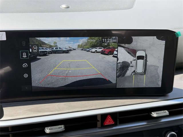 New 2025 Kia Sorento SX image 4