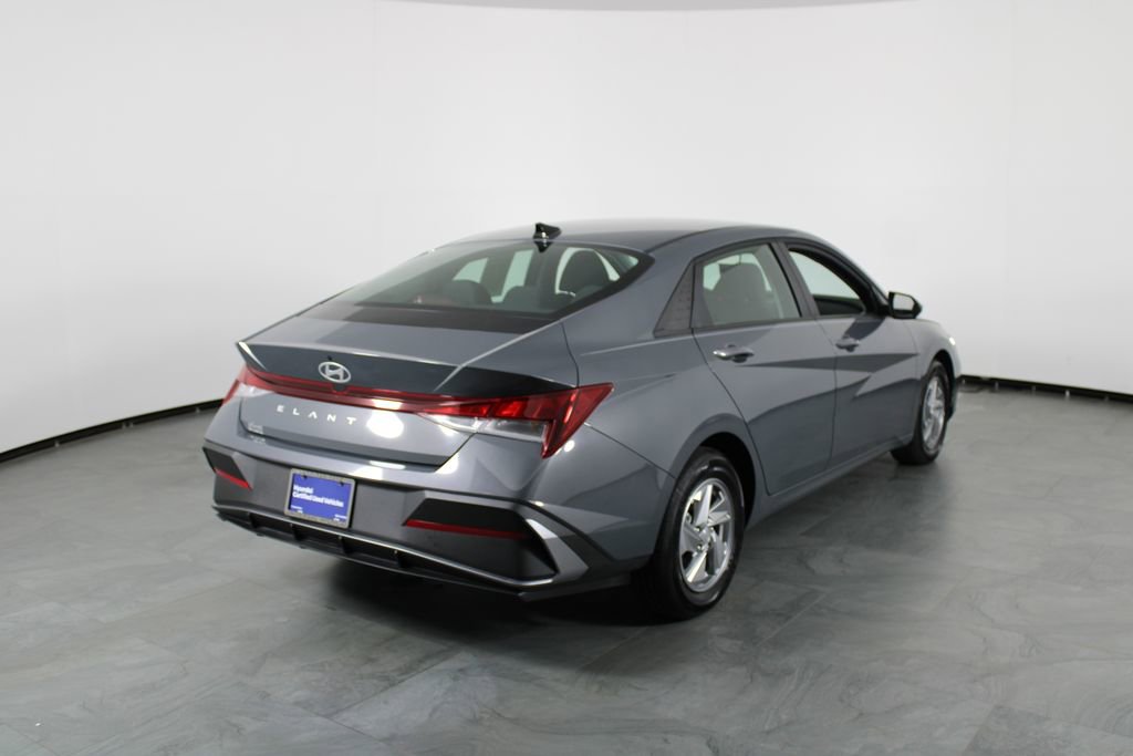 Certified 2026 Hyundai Elantra SE FWD image 16