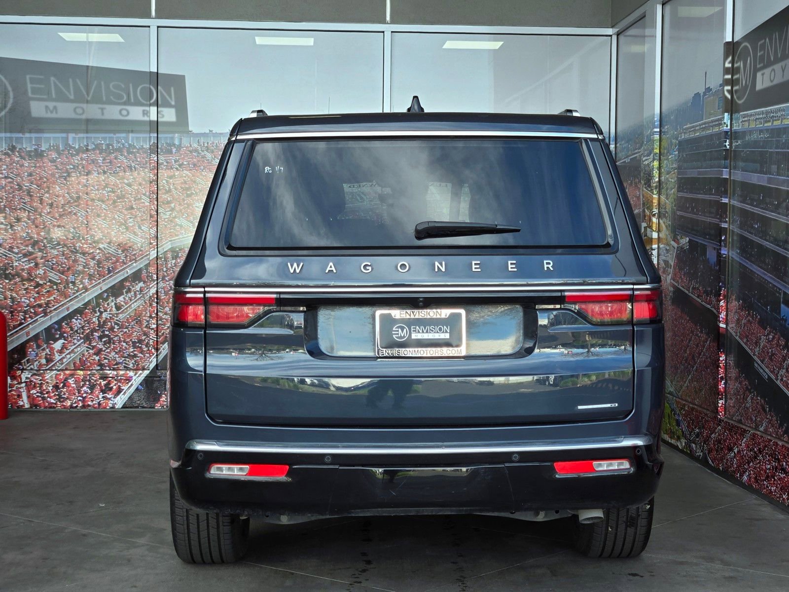 Used 2024 Jeep Wagoneer L Series II w/ Flexible Seating Group image 7