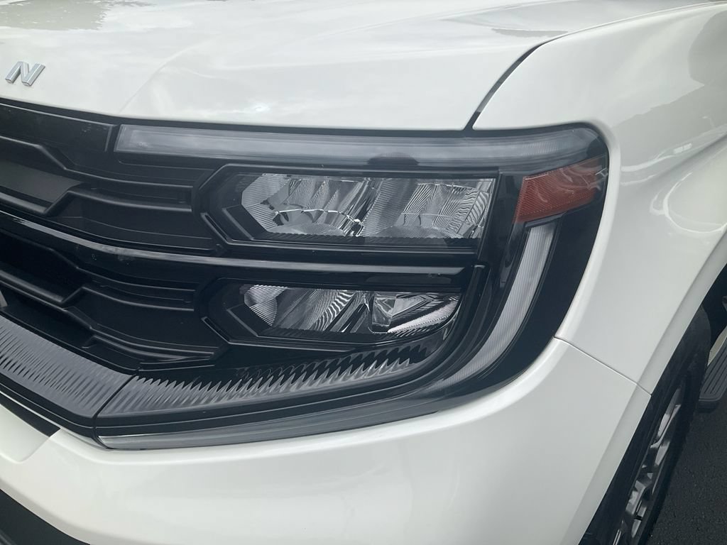 Certified 2025 Ford Expedition Active RWD image 9