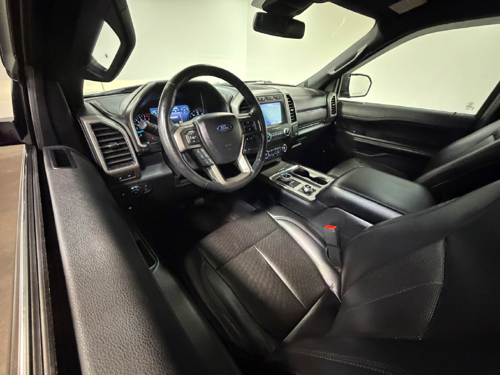 Used 2020 Ford Expedition Max XLT w/ Equipment Group 202A AWD/4WD image 2