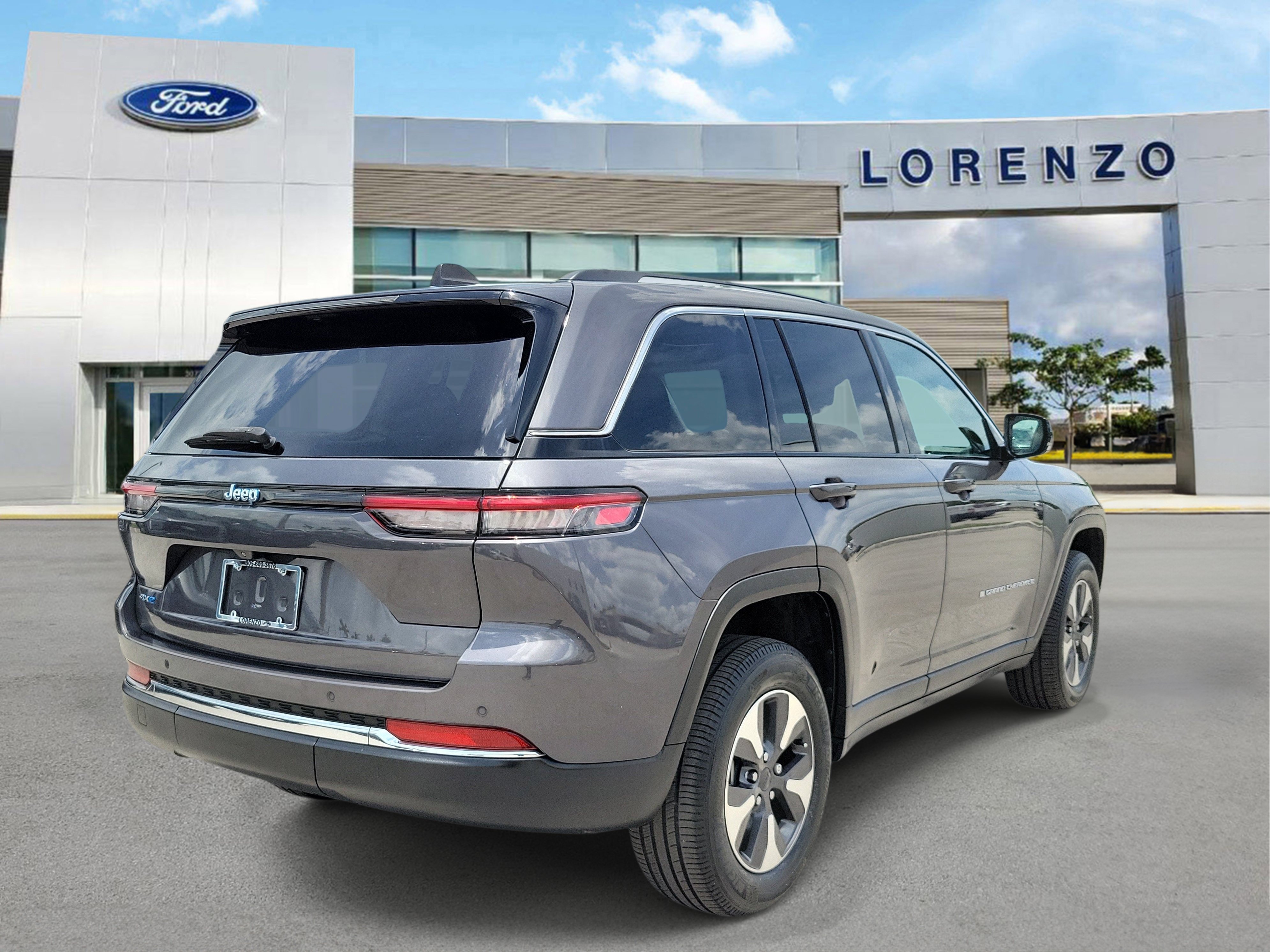 Used 2022 Jeep Grand Cherokee Limited 4xe AWD/4WD image 5