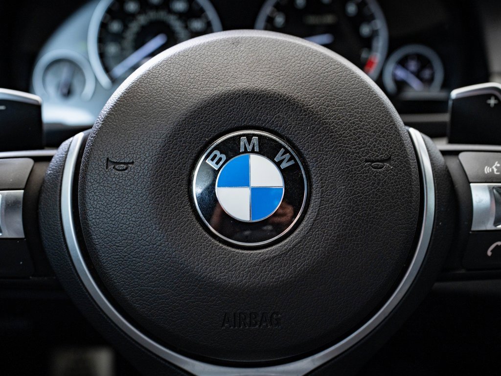 Used 2014 BMW 550i xDrive Sedan image 32