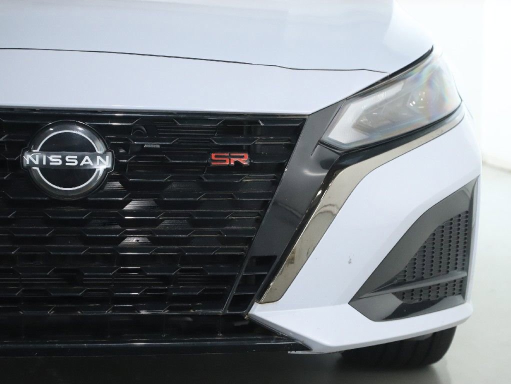 Certified 2023 Nissan Altima 2.5 SR AWD/4WD image 8