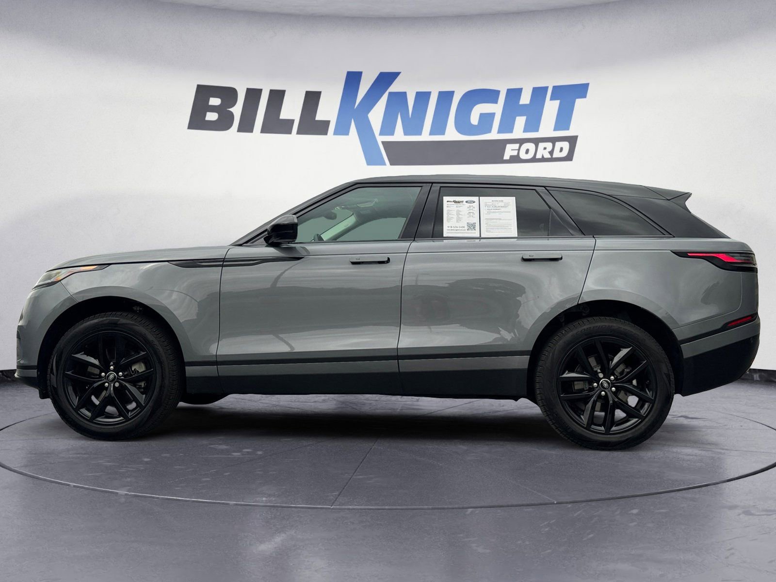 Used 2025 Land Rover Range Rover Velar S image 2