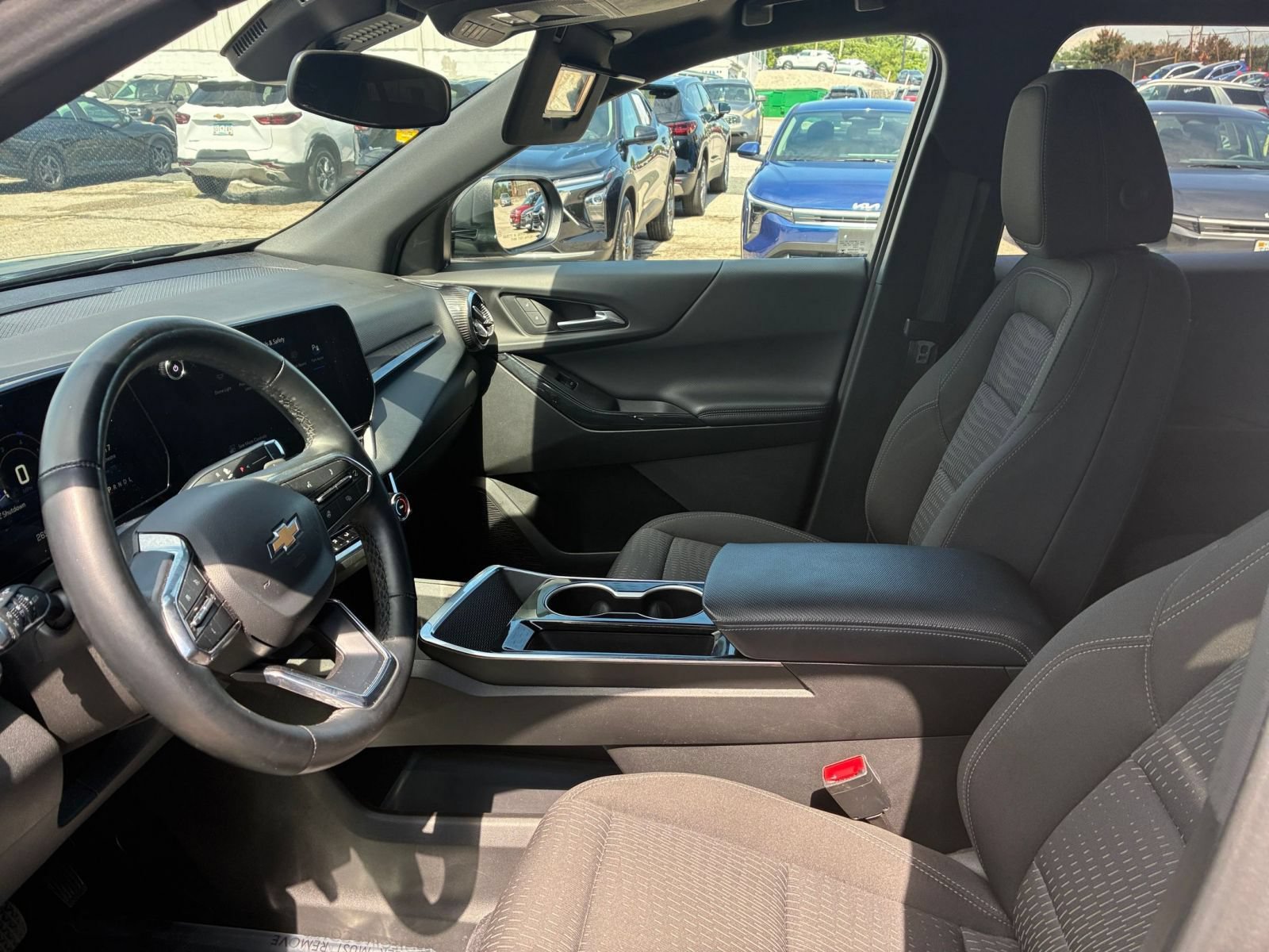 Used 2025 Chevrolet Equinox LT FWD image 22