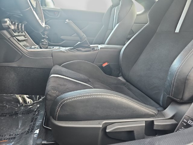 Used 2025 Toyota GR86 Premium RWD image 29