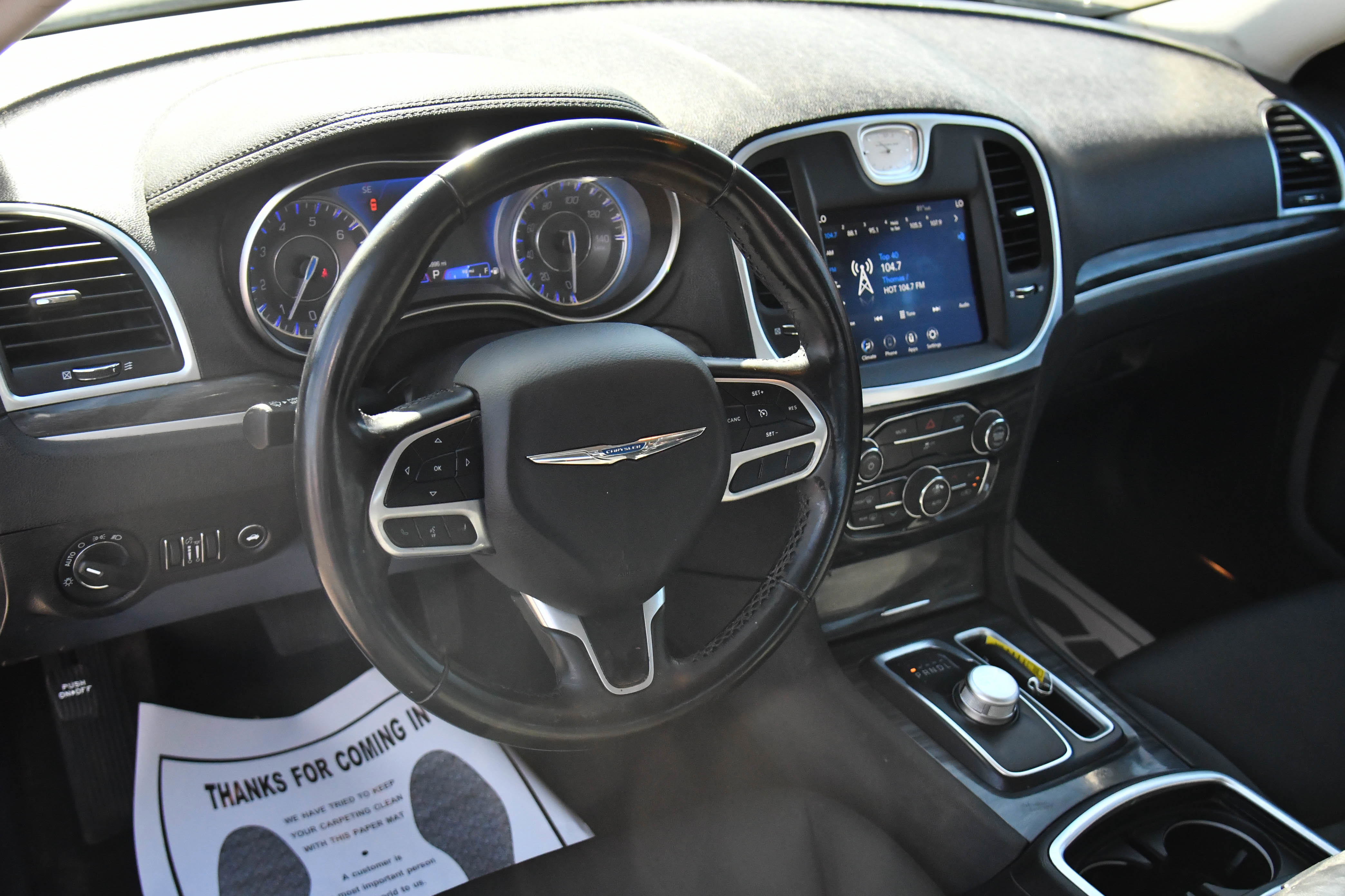 Used 2022 Chrysler 300 Touring w/ Sport Appearance Package image 14