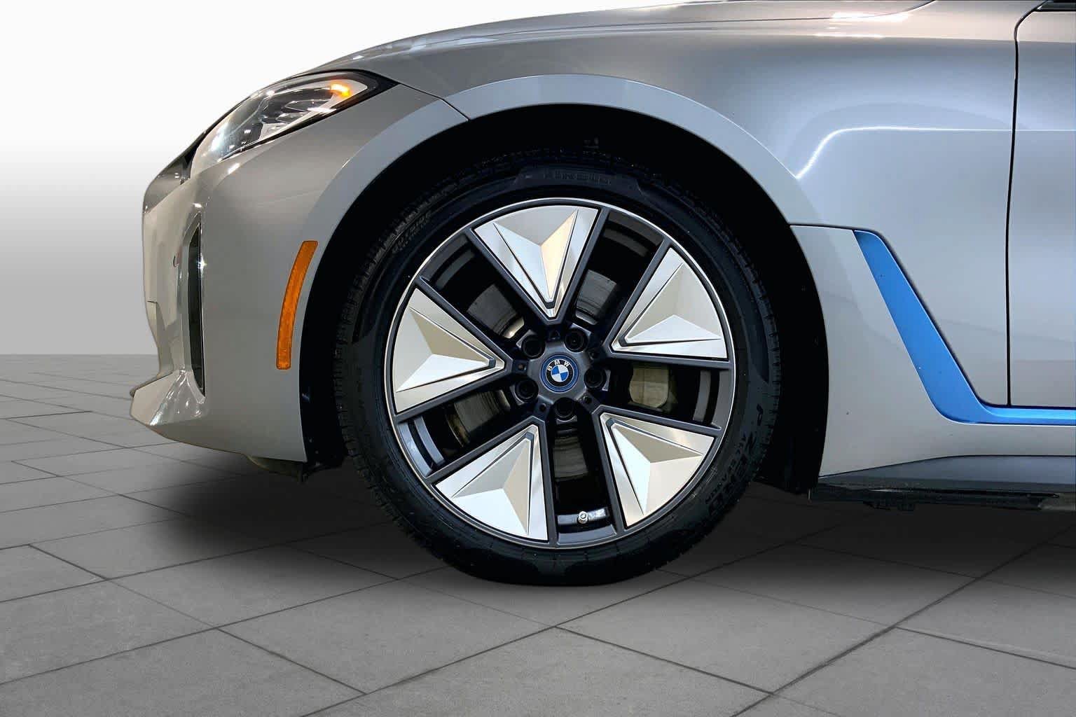 Used 2023 BMW i4 eDrive40 w/ Premium Package RWD image 10