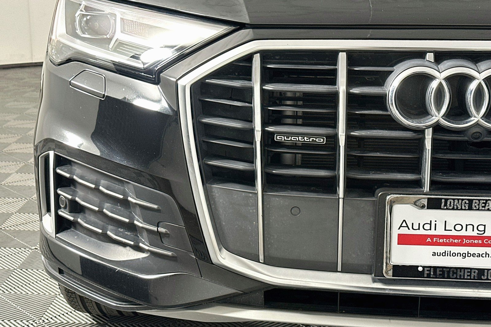 Used 2023 Audi Q7 2.0T Premium w/ Towing Package AWD/4WD image 16