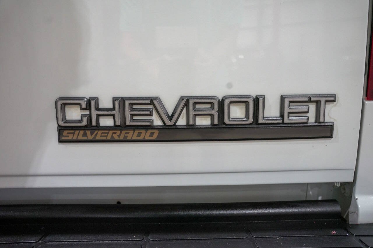 Used 1998 Chevrolet Silverado 1500 4x4 Extended Cab w/ Preferred Equipment Group 2 image 25