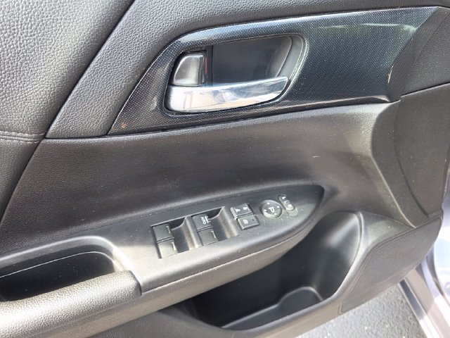 Used 2015 Honda Accord Sport image 18
