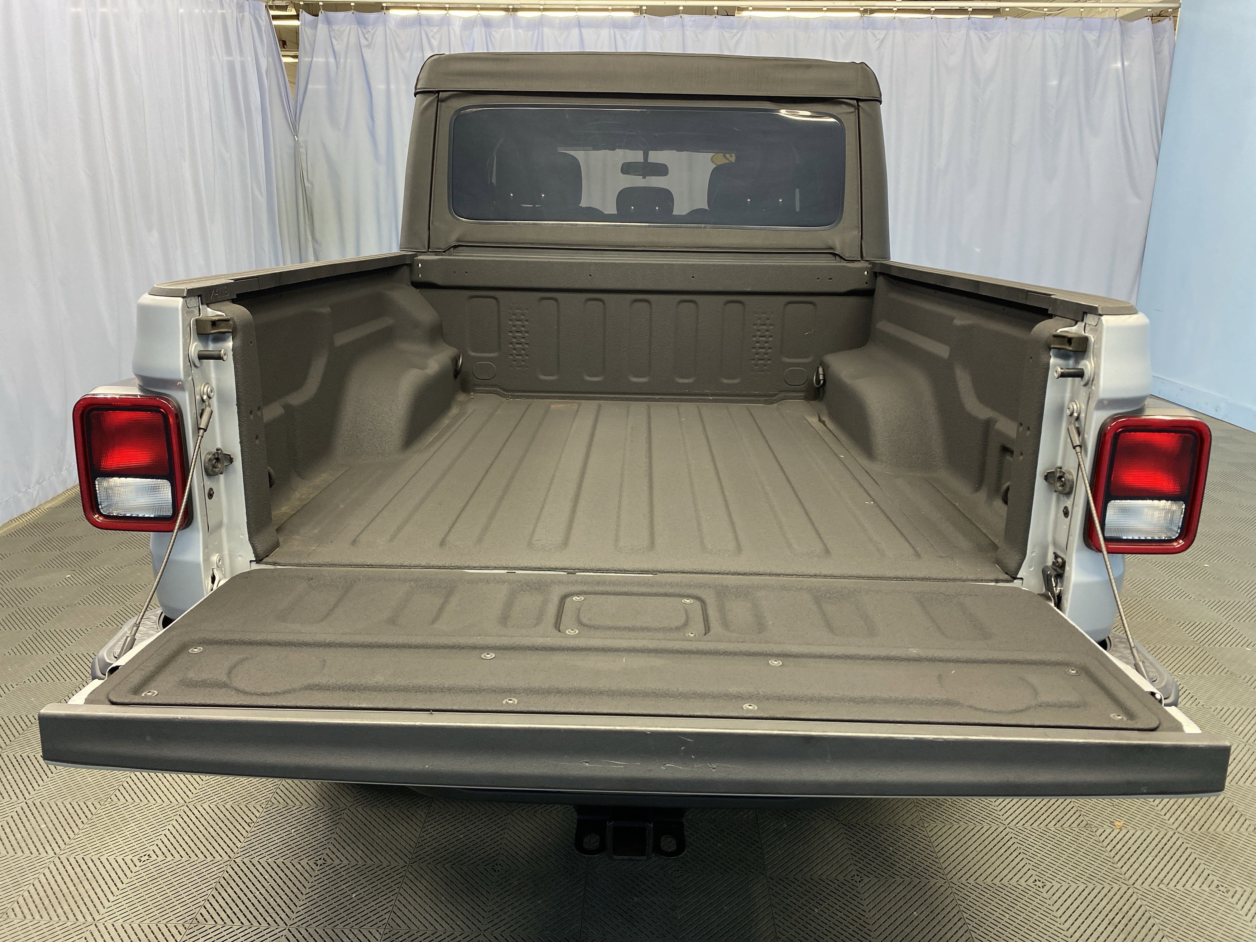 Certified 2022 Jeep Gladiator Sport image 33