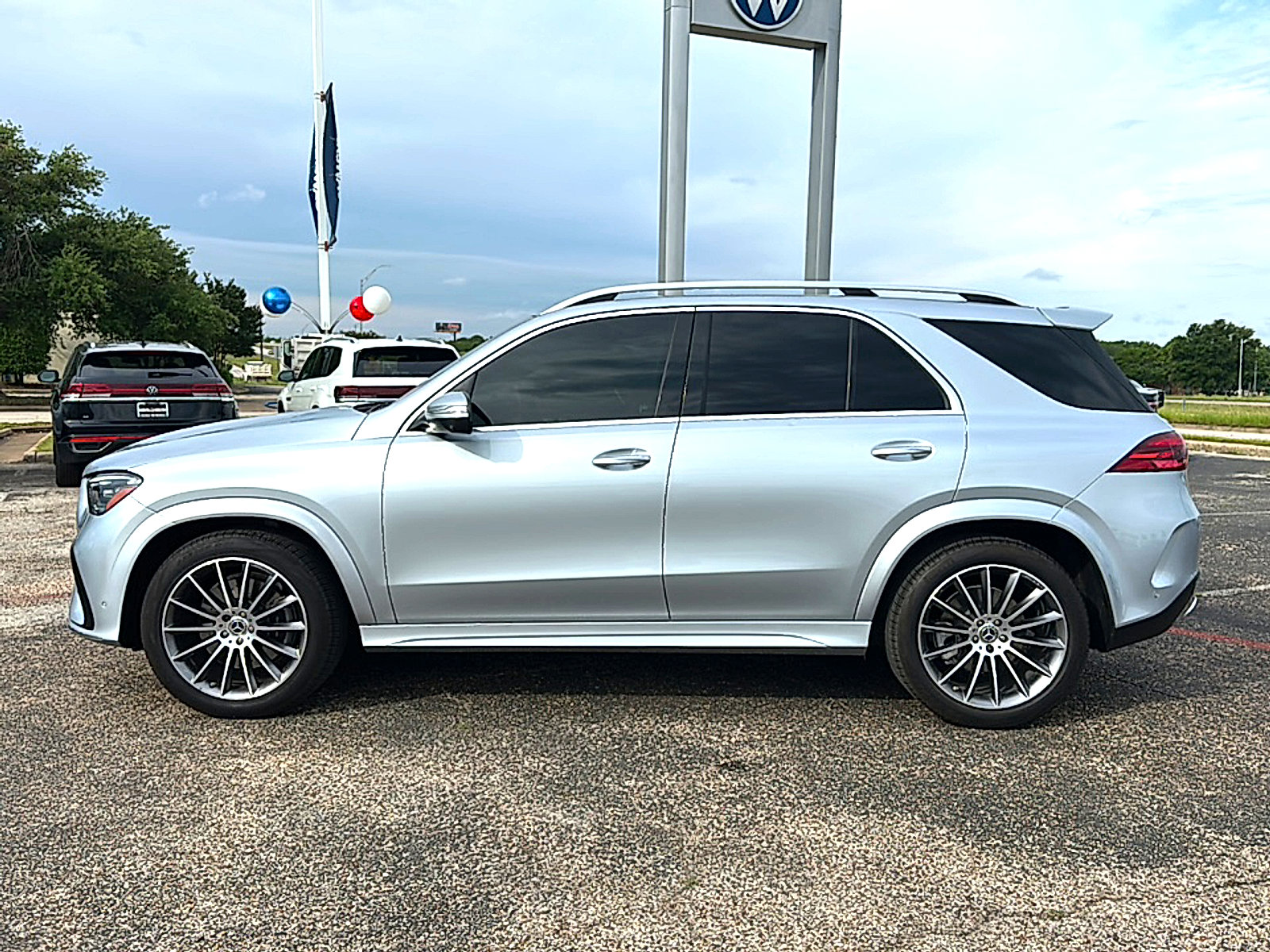 Used 2024 Mercedes-Benz GLE 450 4MATIC image 5
