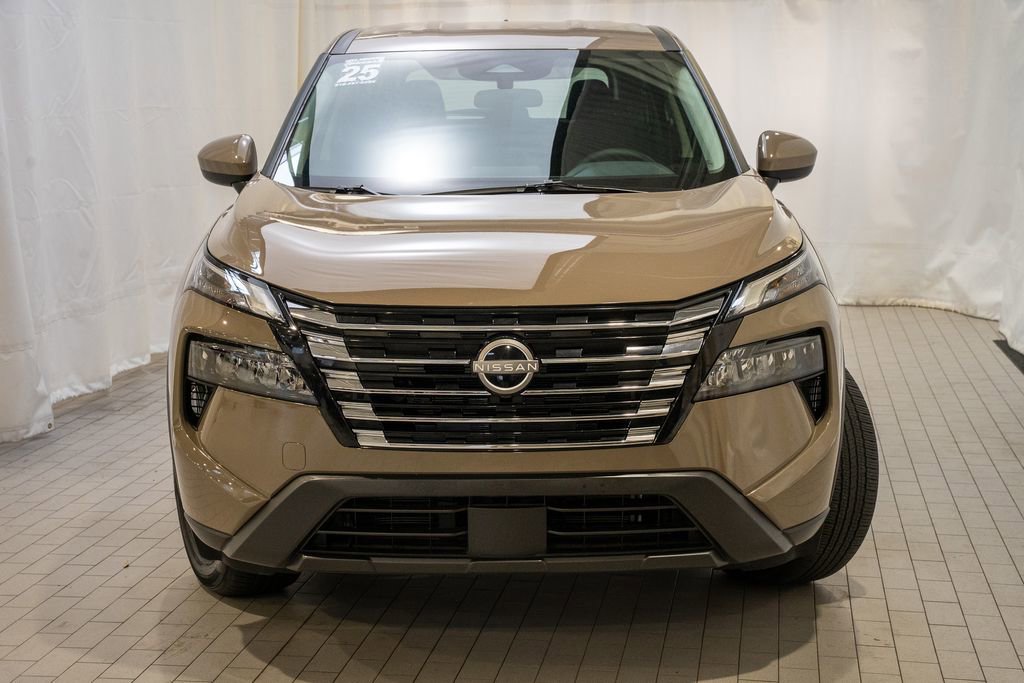 Certified 2025 Nissan Rogue SV image 2