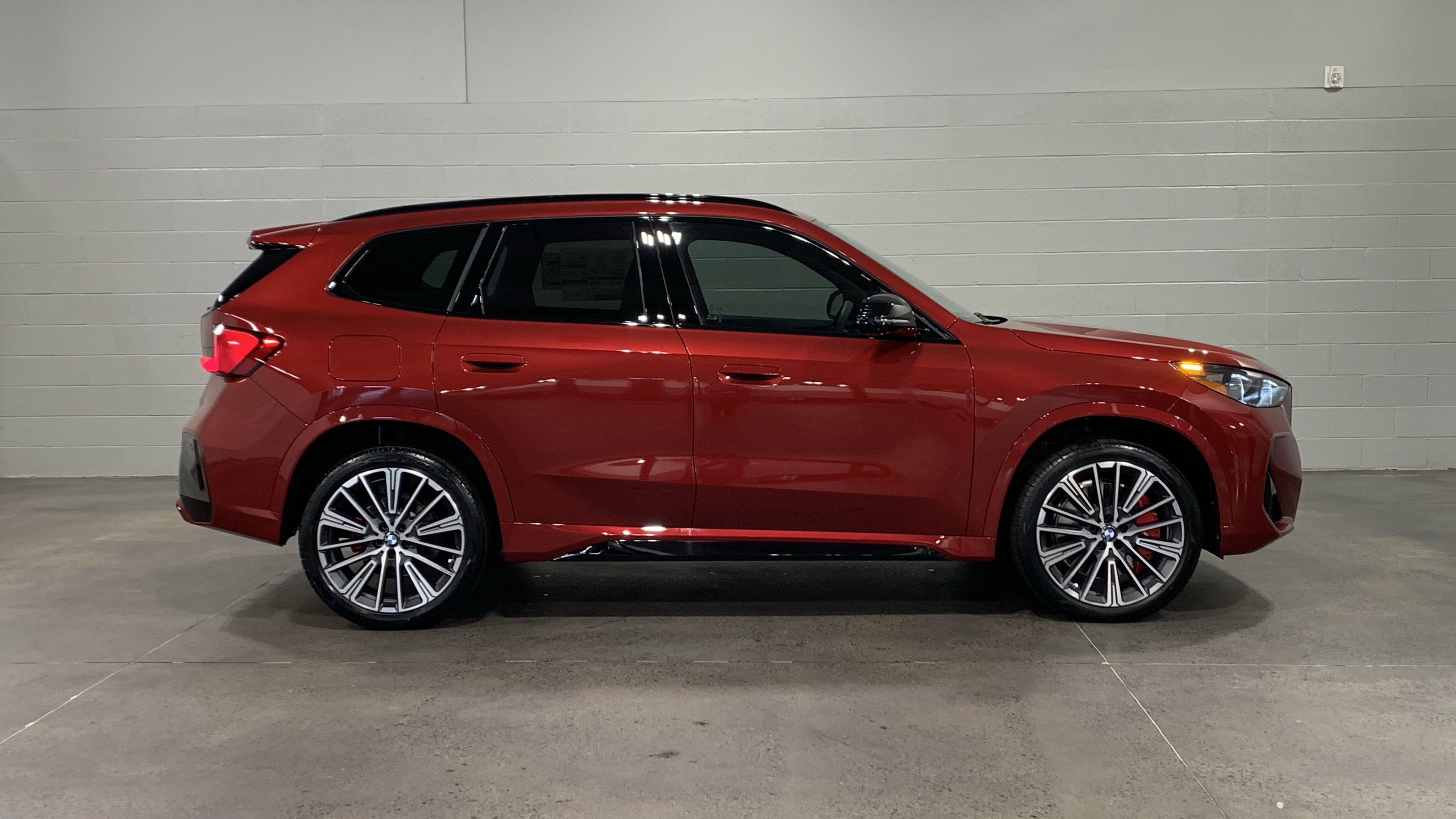 Used 2026 BMW X1 xDrive28i w/ Technology Package image 9