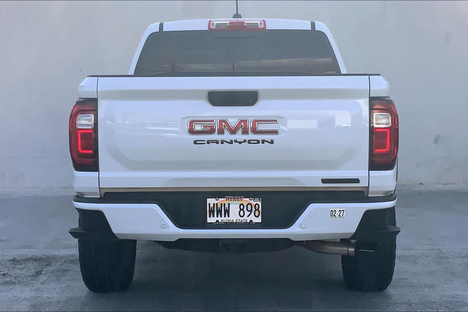 Used 2023 GMC Canyon Elevation w/ Elevation Premium Package AWD/4WD image 5