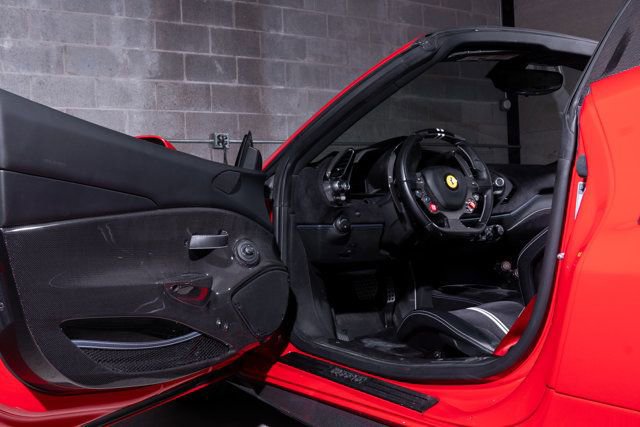 Used 2020 Ferrari 488 Pista Spider image 28