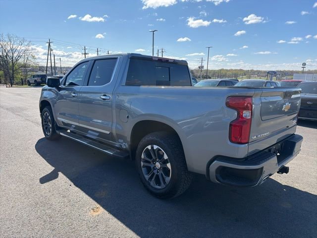 Used 2025 Chevrolet Silverado 1500 High Country w/ Technology Package image 2
