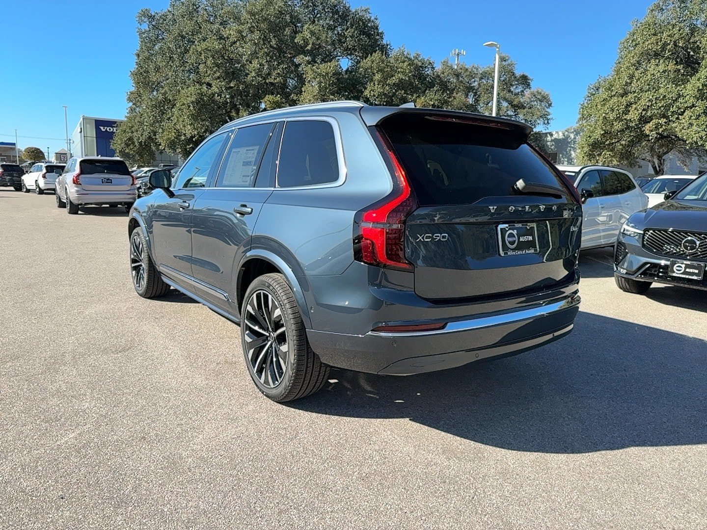 Used 2026 Volvo XC90 B6 Ultra w/ Protection Package AWD/4WD image 4