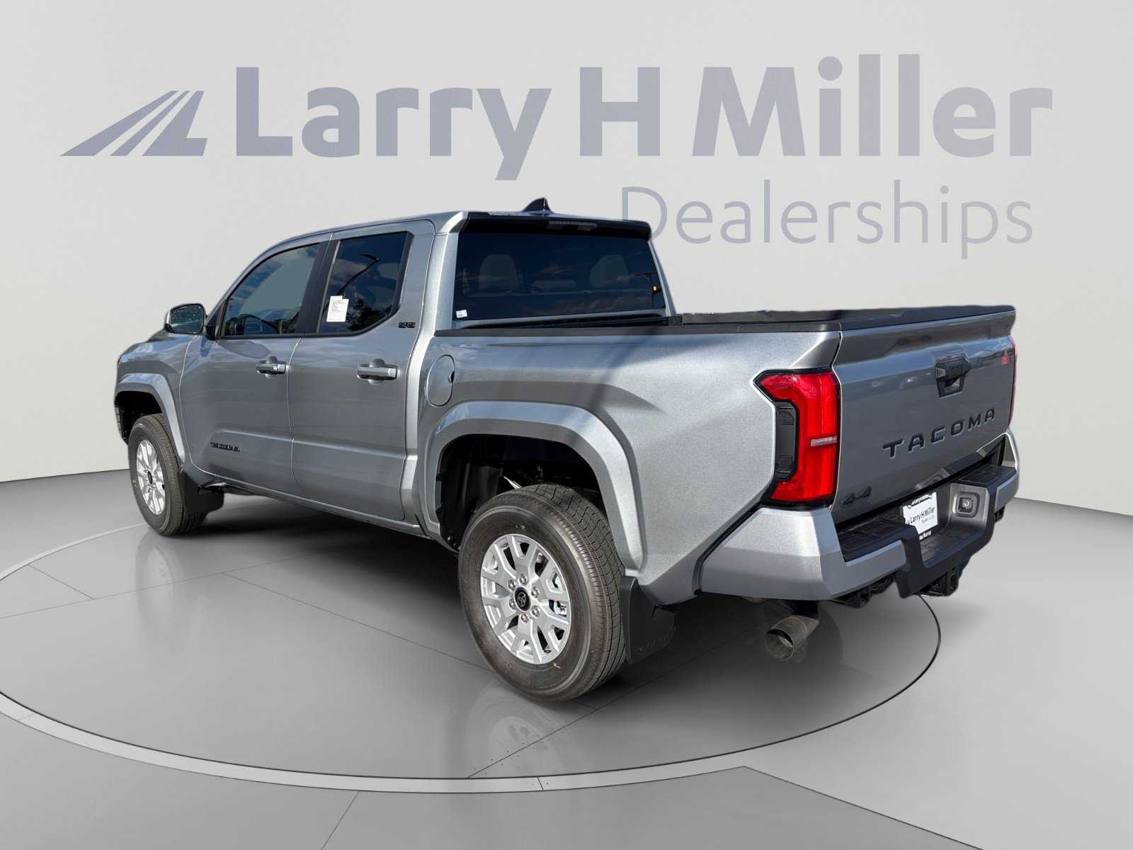 New 2026 Toyota Tacoma SR5 AWD/4WD image 3
