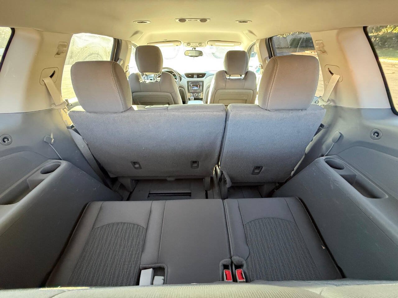 Used 2016 Chevrolet Traverse LT FWD image 12