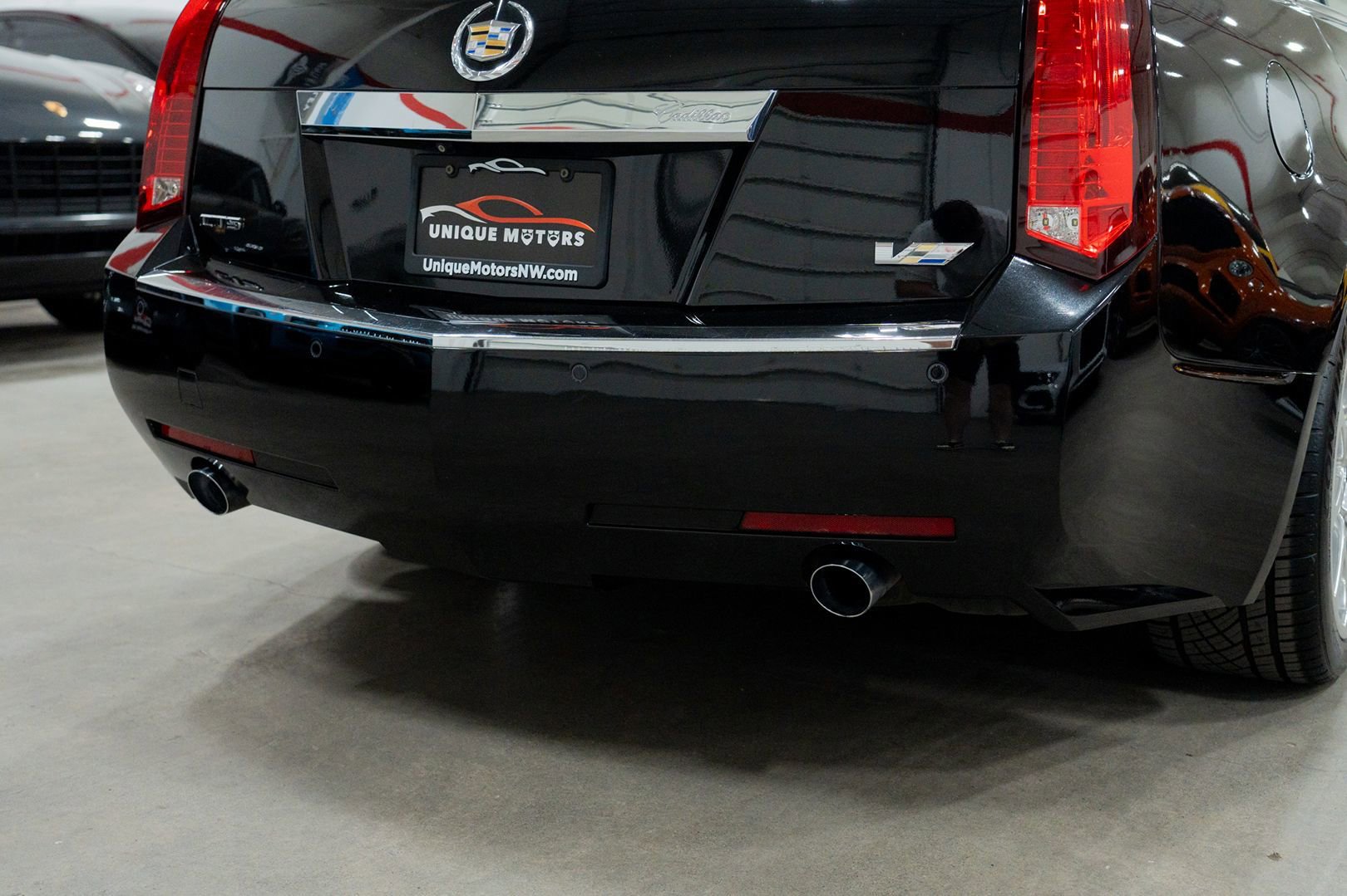 Used 2012 Cadillac CTS V w/ Wood Trim Package image 10