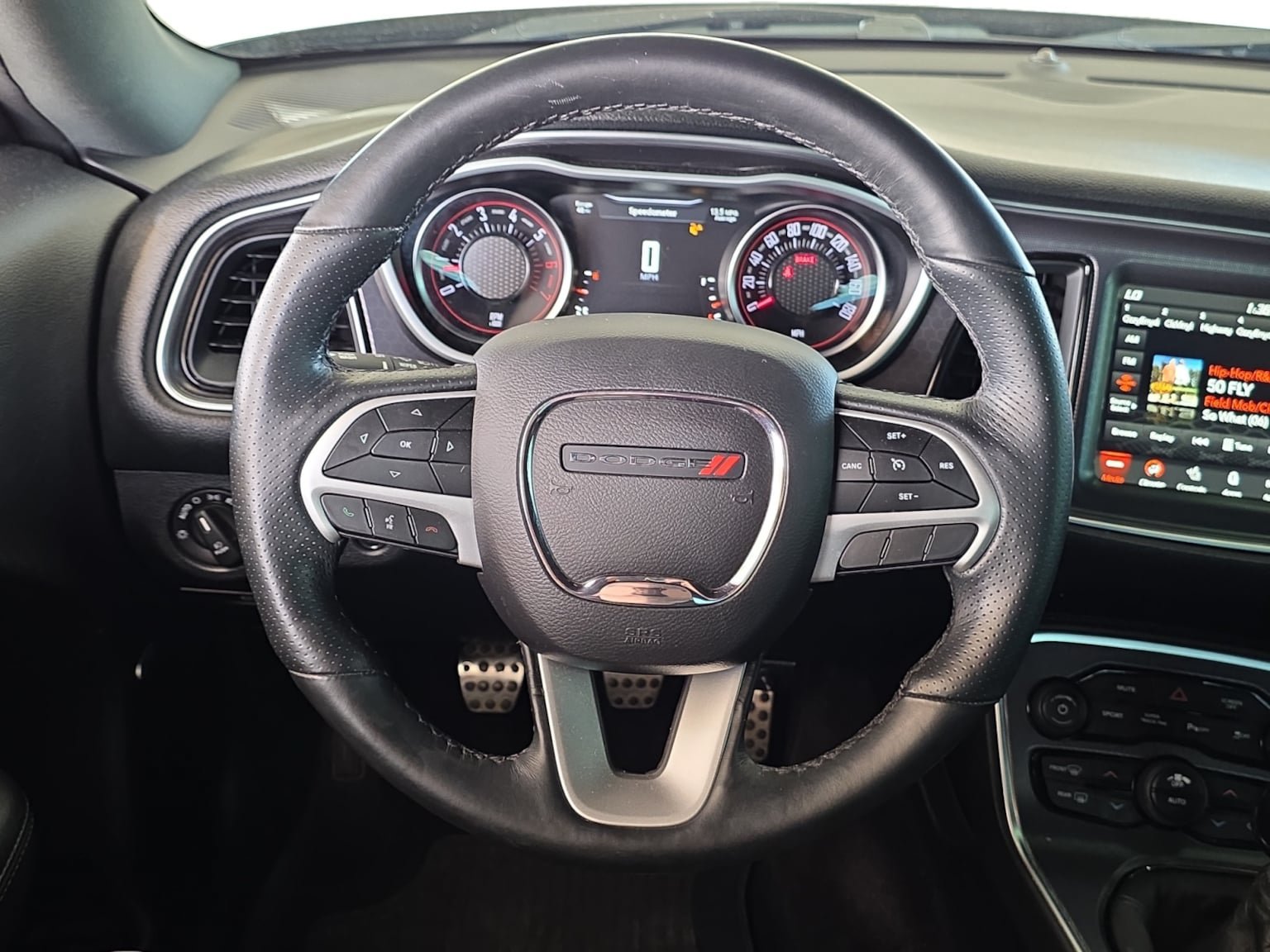 Used 2018 Dodge Challenger R/T Scat Pack w/ Leather Interior Group RWD image 15