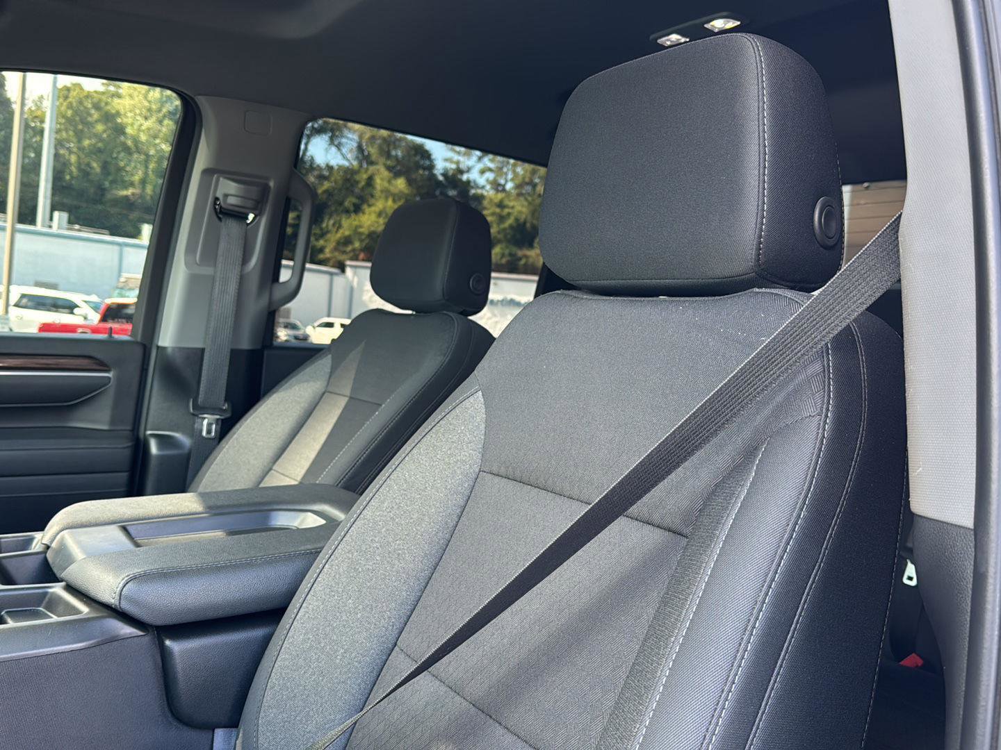 Used 2025 Chevrolet Silverado 2500 LT image 26