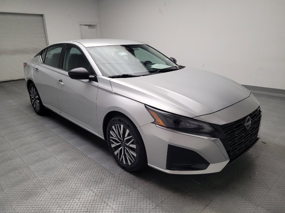 Used 2024 Nissan Altima 2.5 SV image 13