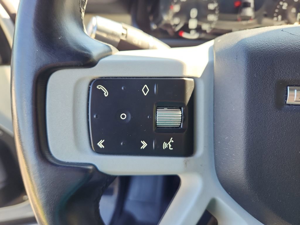 Used 2021 Land Rover Defender 110 SE AWD/4WD image 17