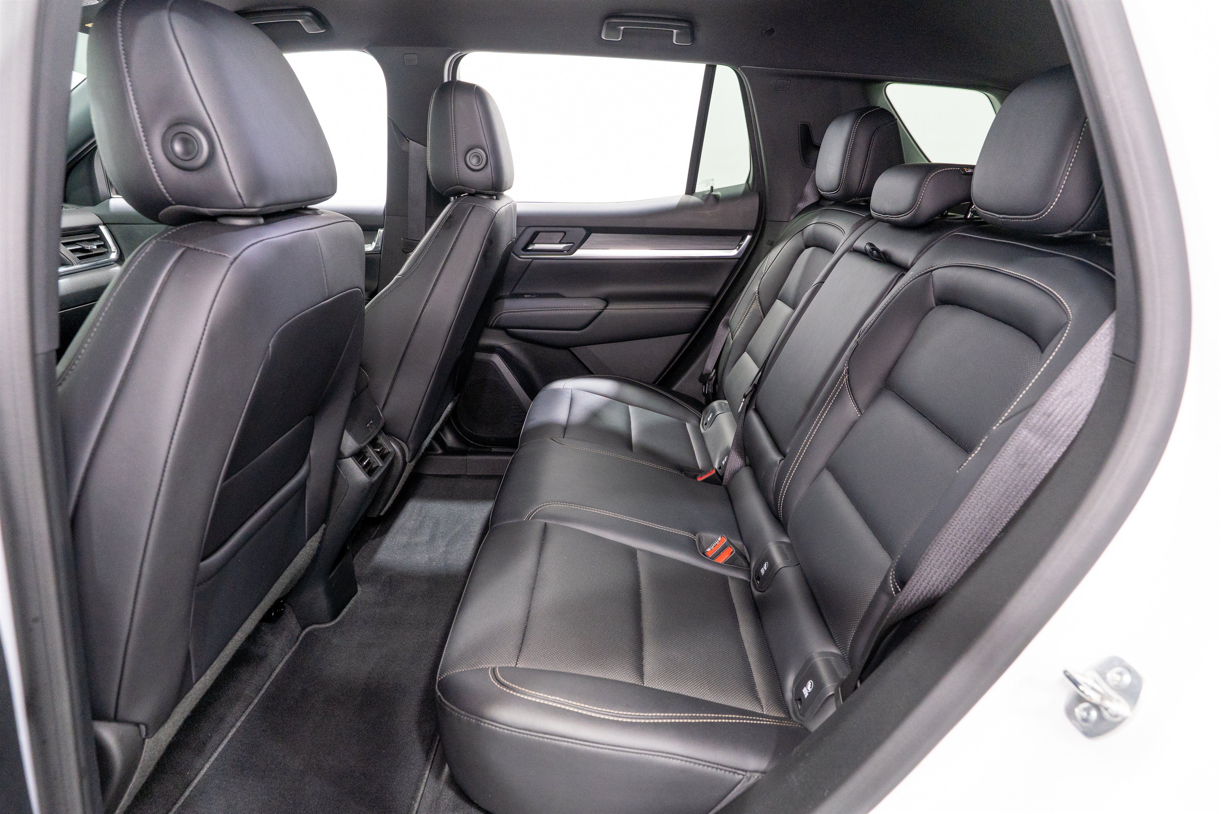 Used 2026 GMC Terrain Elevation w/ Elevation Premium Package FWD image 30