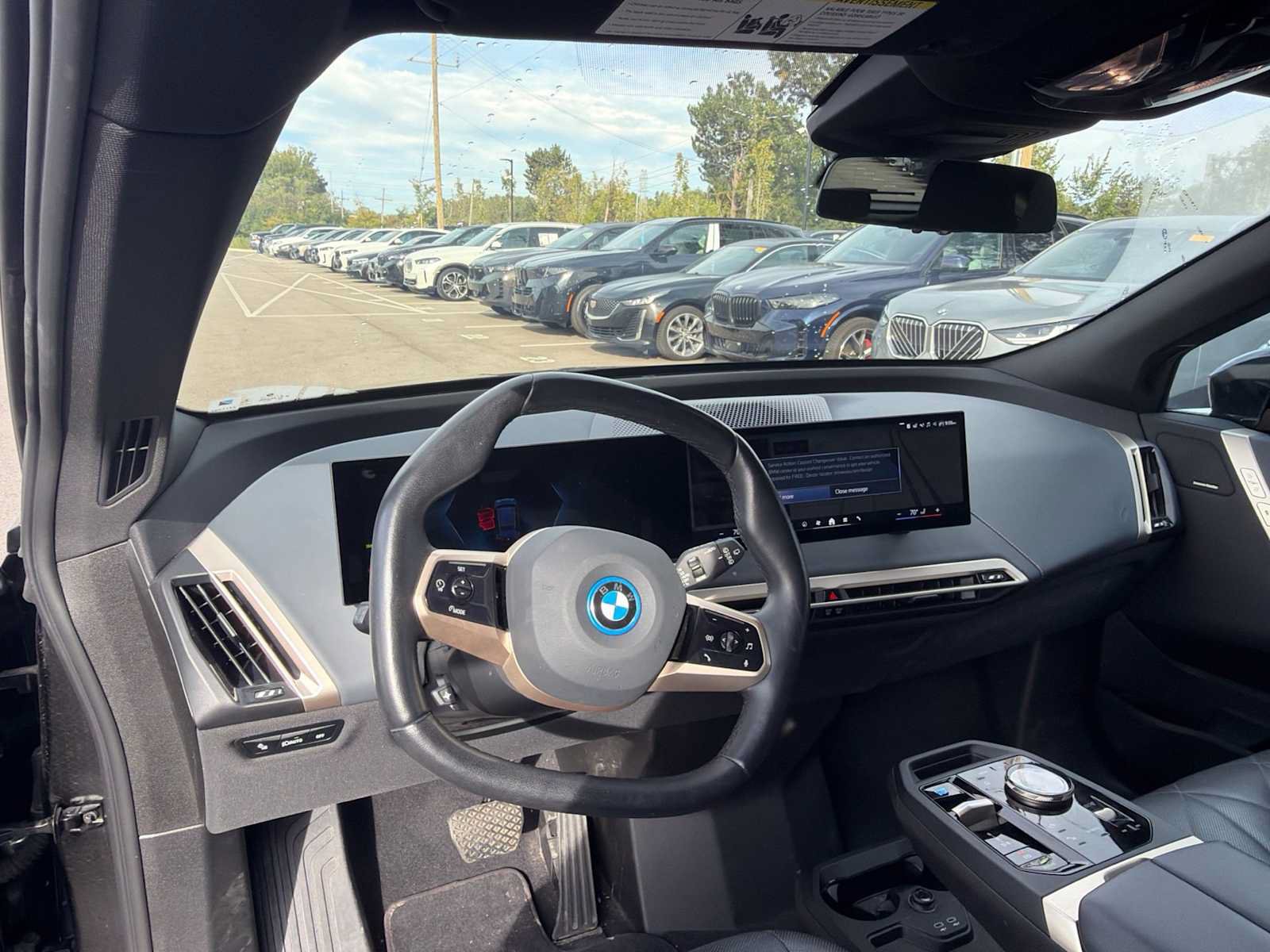 Used 2024 BMW iX xDrive50 w/ Convenience Package AWD/4WD image 18