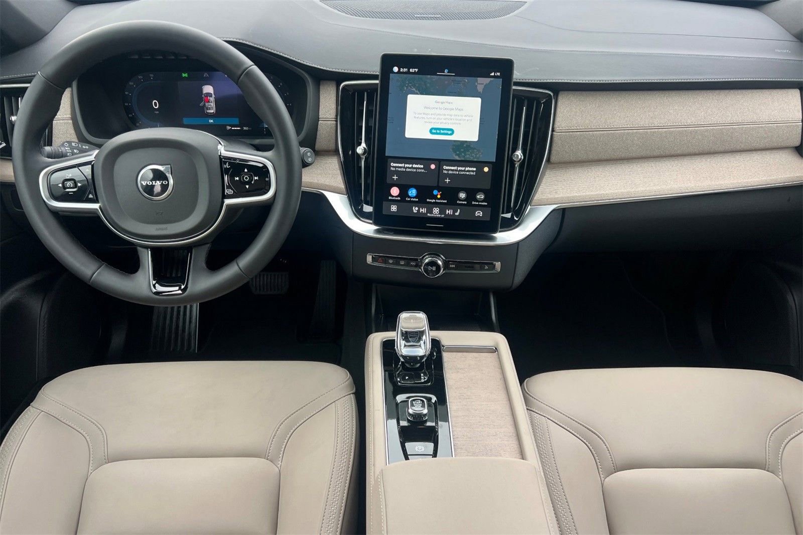 Certified 2025 Volvo XC90 B6 Plus image 4