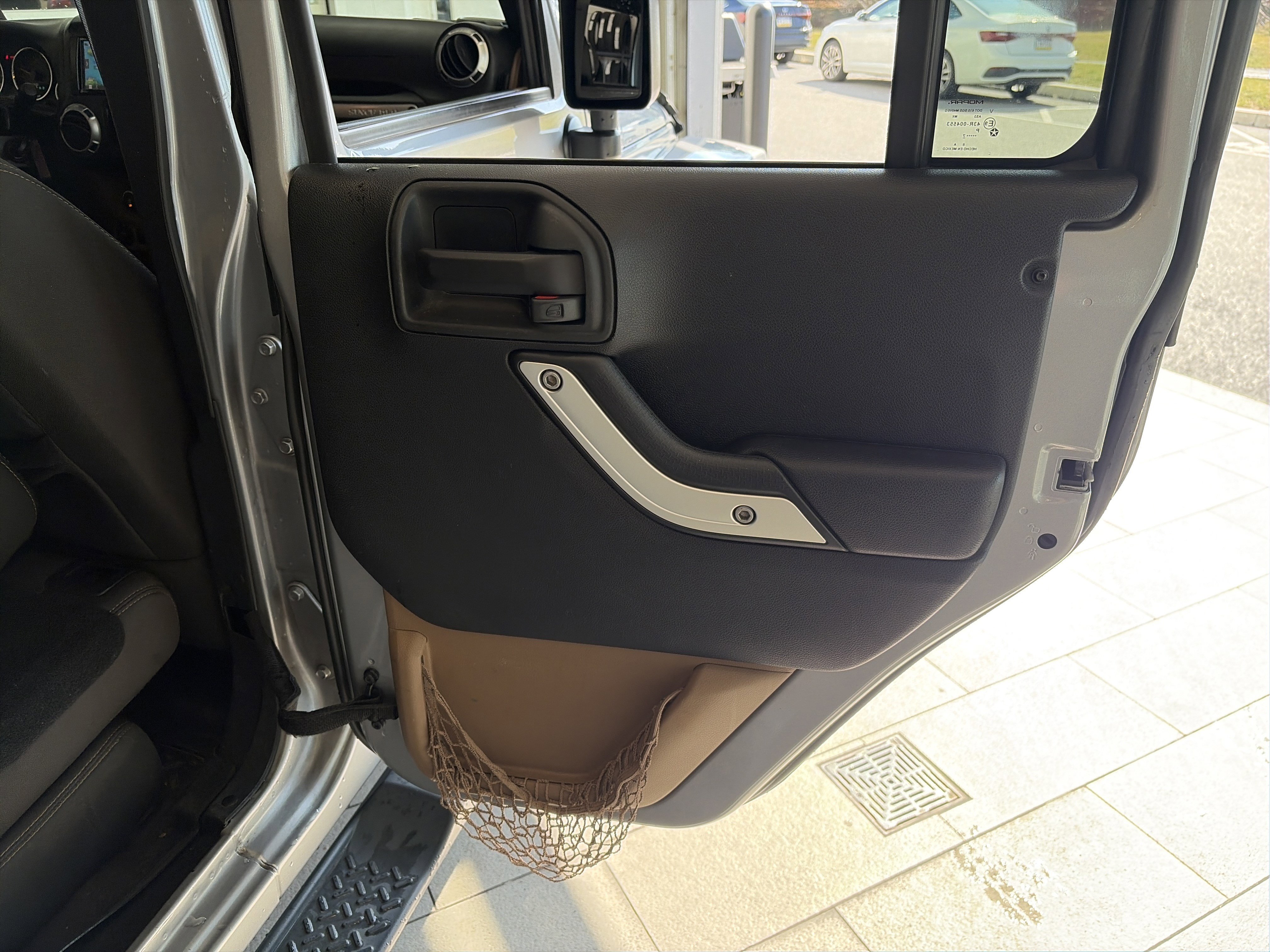 Used 2017 Jeep Wrangler Unlimited Sahara image 24