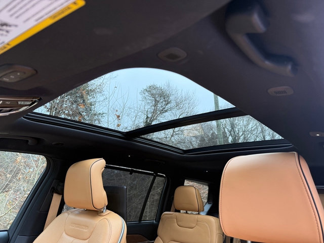 Used 2023 Jeep Grand Cherokee L Summit w/ Advanced Protech Group IV image 43