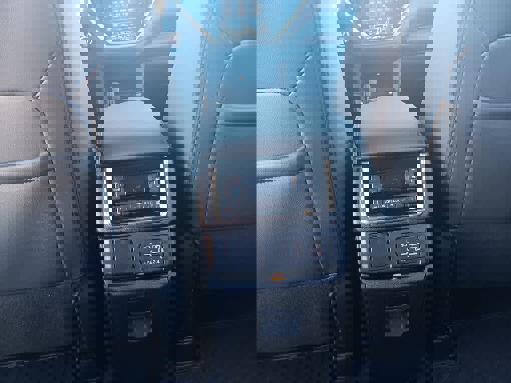 Used 2023 Subaru Ascent Limited image 17