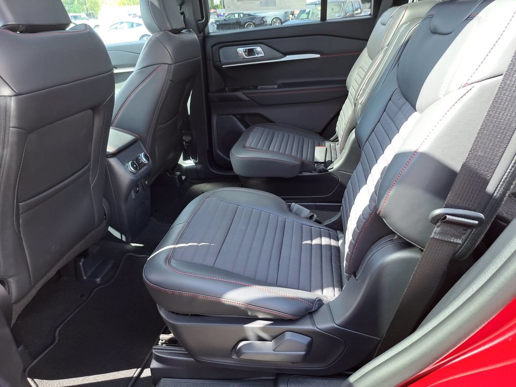 New 2026 Ford Explorer ST-Line w/ ST-Line Street Pack AWD/4WD image 13
