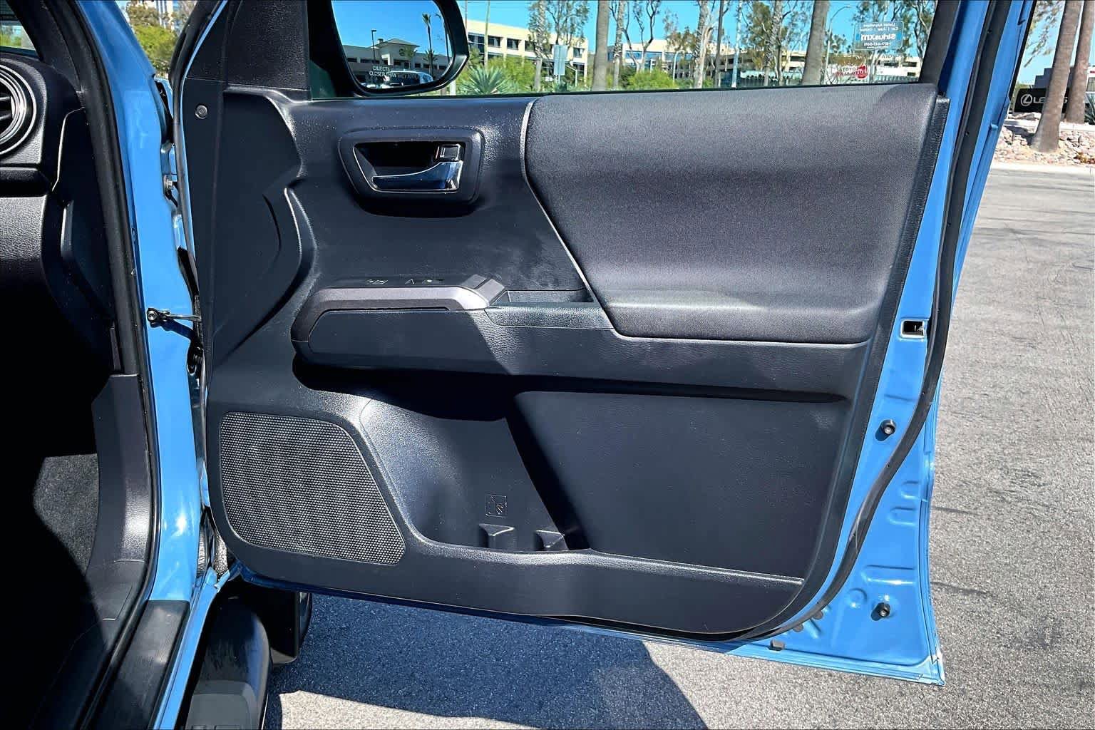 Used 2019 Toyota Tacoma TRD Sport w/ Technology Package RWD image 21