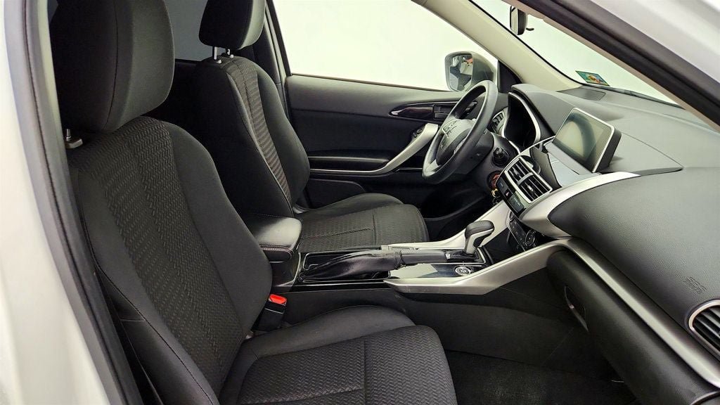 Used 2019 Mitsubishi Eclipse Cross AWD image 23