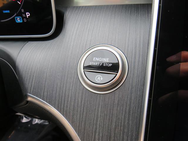Used 2025 Mercedes-Benz C 300 4MATIC Sedan image 15