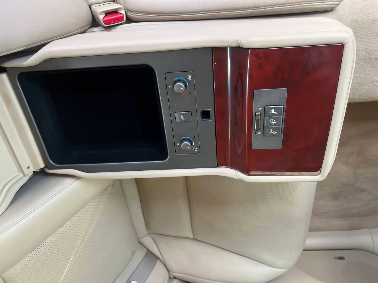Used 2007 Lexus LS 460 L RWD image 21