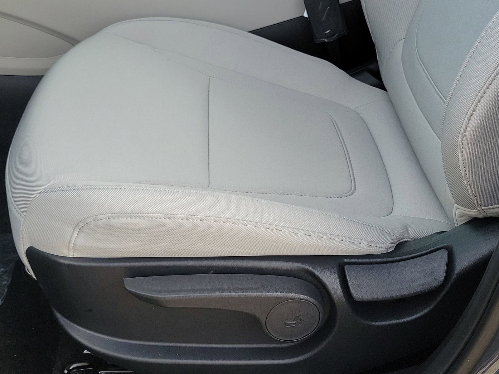 New 2026 Hyundai Tucson SE image 16