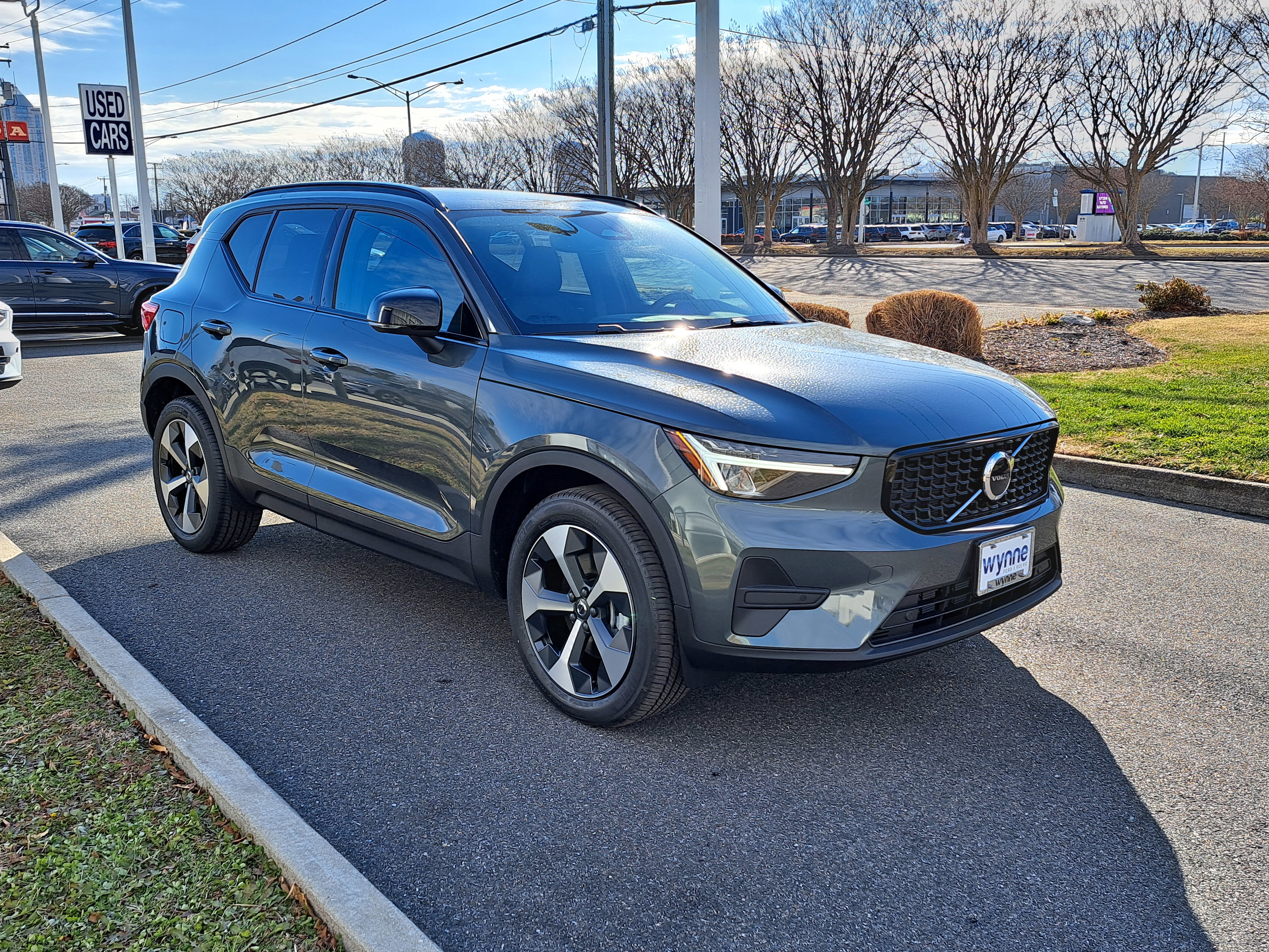 New 2026 Volvo XC40 B4 Core image 2
