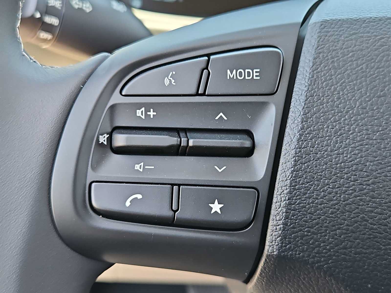 Certified 2026 Hyundai Venue SEL FWD image 23