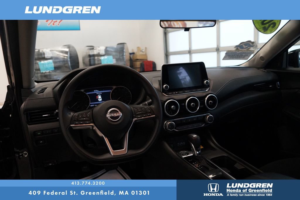 Used 2024 Nissan Sentra SV FWD image 16