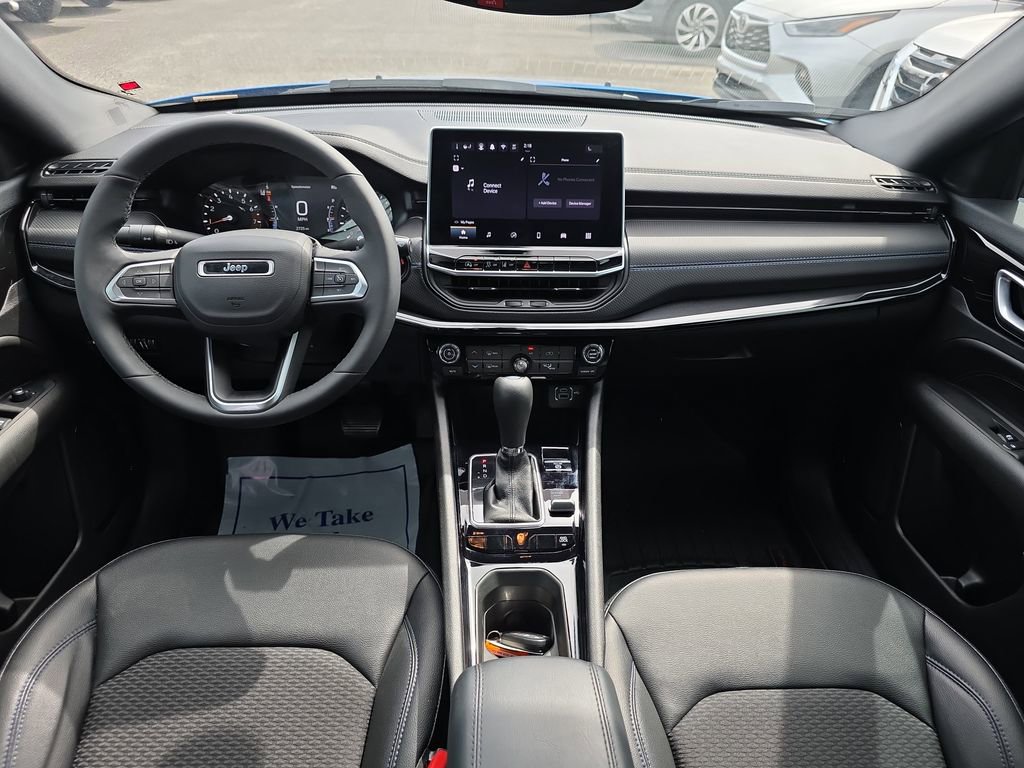 Used 2026 Jeep Compass Latitude image 14