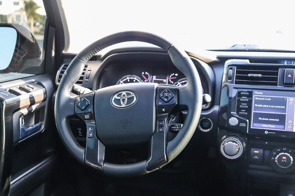 Used 2021 Toyota 4Runner TRD Off-Road Premium w/ Moonroof Package AWD/4WD image 17